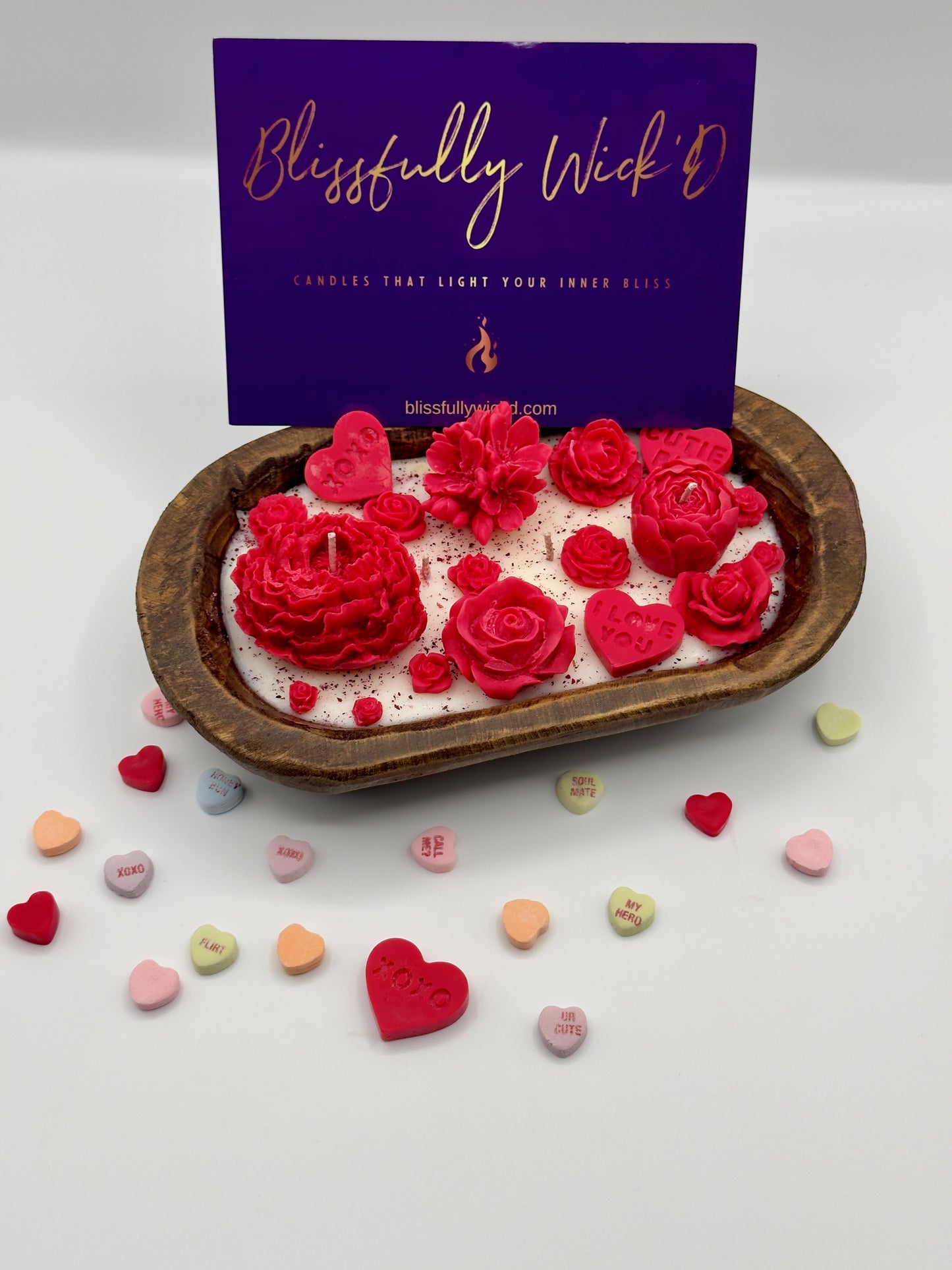 Red Heart Flowerbed Soy Candle in a Wooden Bowl