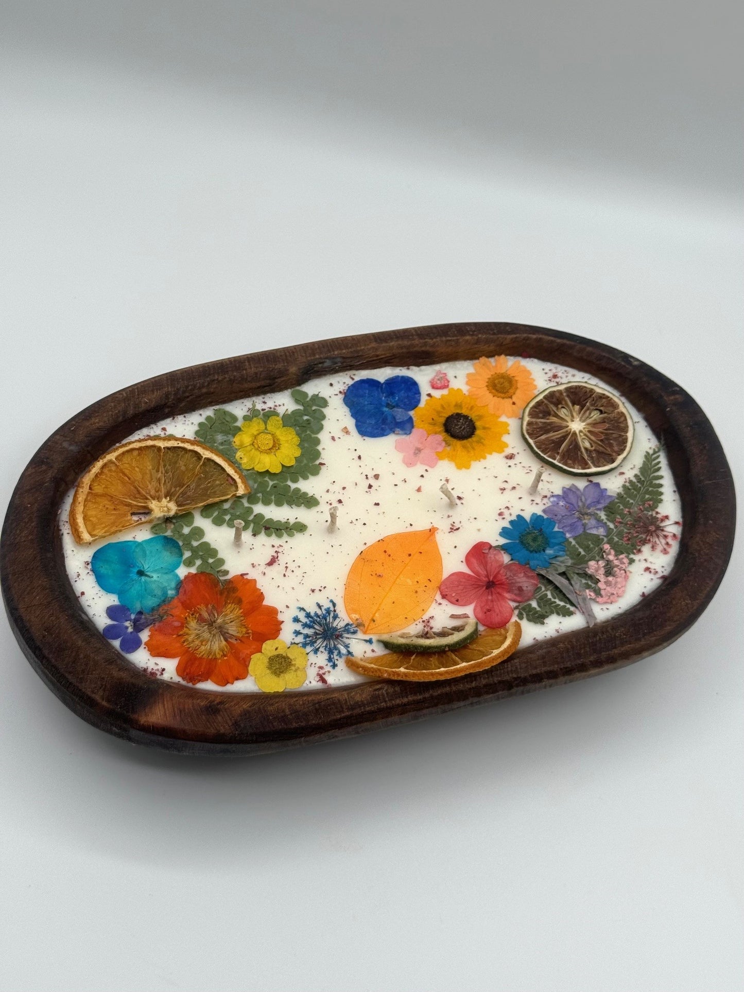 Citronella Floral Botanical Candle in a Wooden Bowl